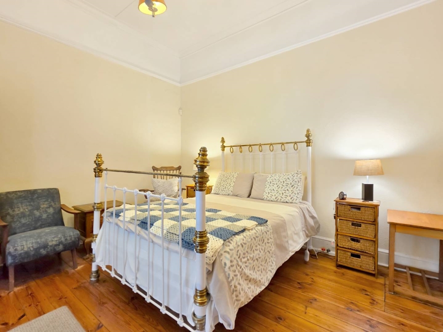 3 Bedroom Property for Sale in Sea Point Western Cape